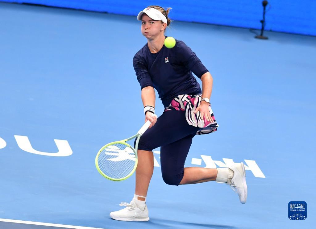 出一线天的 出一线天的